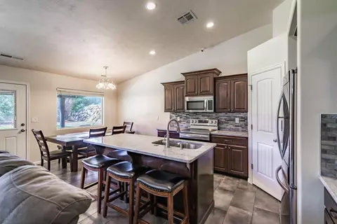 Kitchen - 340 E 920 N, Hurricane, UT 84737 photo 2 of 2