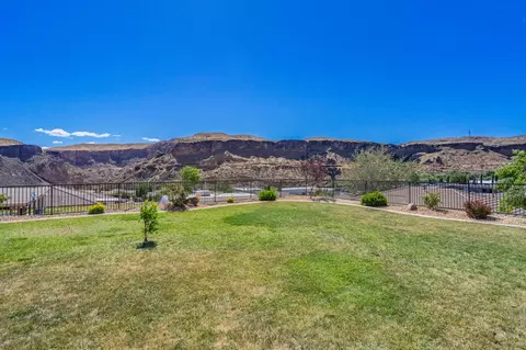 Exterior - 340 E 920 N, Hurricane, UT 84737 photo 8 of 15