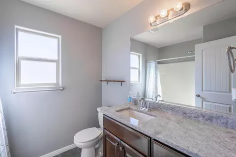 Bath - 340 E 920 N, Hurricane, UT 84737 photo 3 of 3
