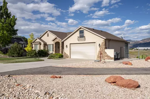 Exterior - 731 S 800 E, New Harmony, UT 84757 photo 2 of 17