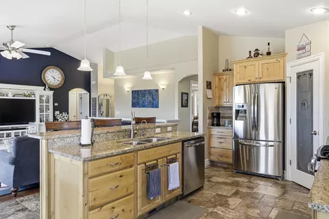 Kitchen - 731 S 800 E, New Harmony, UT 84757 photo 3 of 8