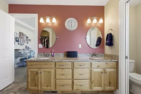 Bath - 731 S 800 E, New Harmony, UT 84757 photo 4 of 5