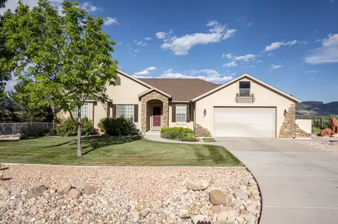 731 S 800 E, New Harmony, UT 84757
