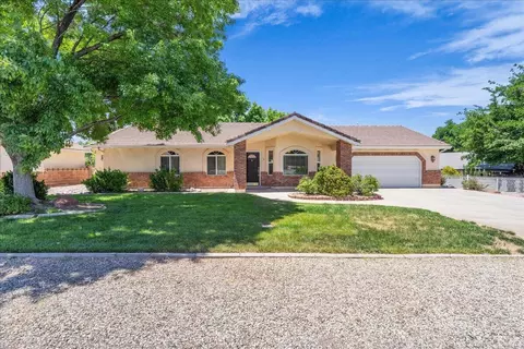 3038 S Willow Dr, Saint George, UT 84790