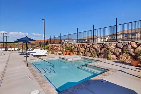 Exterior - 2243 E Crestas Aly, Washington, UT 84780 photo 6 of 7