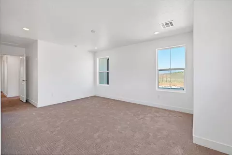 Bedroom - 2243 E Crestas Aly, Washington, UT 84780 photo 2 of 4