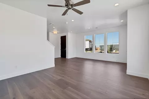 Living - 2243 E Crestas Aly, Washington, UT 84780 photo 3 of 3