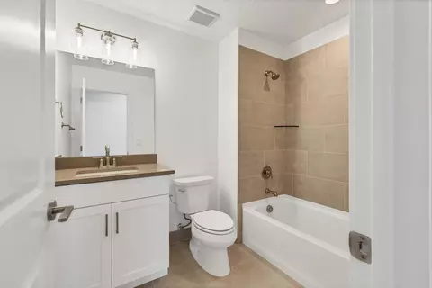 Bath - 2243 E Crestas Aly, Washington, UT 84780 photo 4 of 4