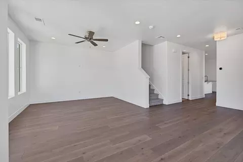 Living - 2243 E Crestas Aly, Washington, UT 84780 photo 2 of 3