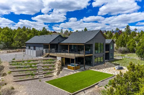 3780 N Royal Dr, Duck Creek Village, UT 84762