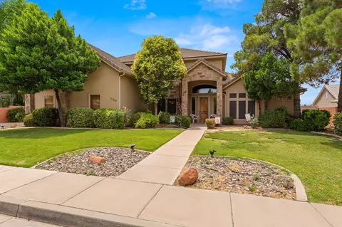 1530 S Southern Trails Cir, Washington, UT 84780