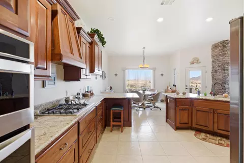 Kitchen - 2248 Southgate Hills Dr, Saint George, UT 84770 photo 1 of 5