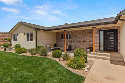 2591 E Washington Dam Rd, Washington, UT 84780