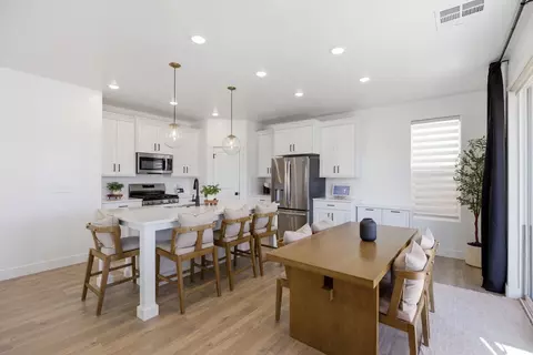 983 E Malibu Dr, Washington, UT 84780