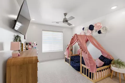 Bedroom - 983 E Malibu Dr, Washington, UT 84780 photo 2 of 3