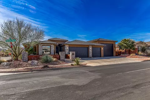 2823 Kenzies Way, Santa Clara, UT 84765