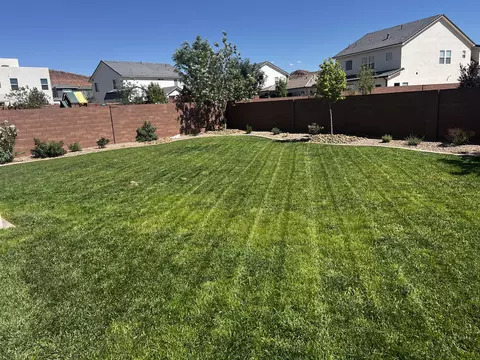 Exterior - 1186 E Marlowe Way, Washington, UT 84780 photo 5 of 7