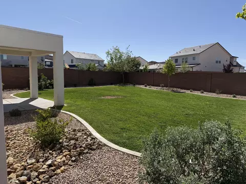 Exterior - 1186 E Marlowe Way, Washington, UT 84780 photo 3 of 7