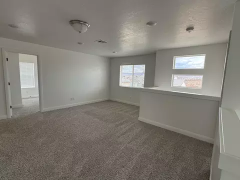 Living - 1186 E Marlowe Way, Washington, UT 84780 photo 4 of 5