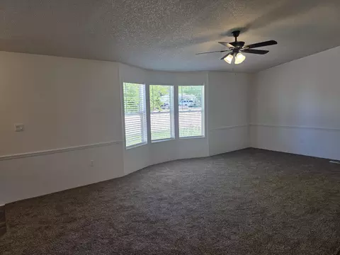Living - 453 N 200 E, Parowan, UT 84761 photo 4 of 9