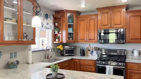 Kitchen - 1797 E Sunset Rd, Cedar City, UT 84721 photo 1 of 6