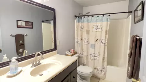 Bath - 1797 E Sunset Rd, Cedar City, UT 84721 photo 5 of 6