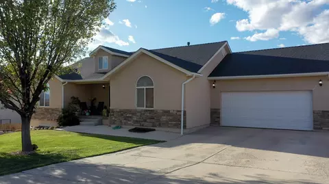 Exterior - 1797 E Sunset Rd, Cedar City, UT 84721 photo 2 of 13