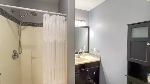 Bath - 1797 E Sunset Rd, Cedar City, UT 84721 photo 1 of 6