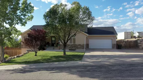 Exterior - 1797 E Sunset Rd, Cedar City, UT 84721 photo 4 of 13