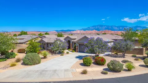 941 N Mountainside Ave, Washington, UT 84780