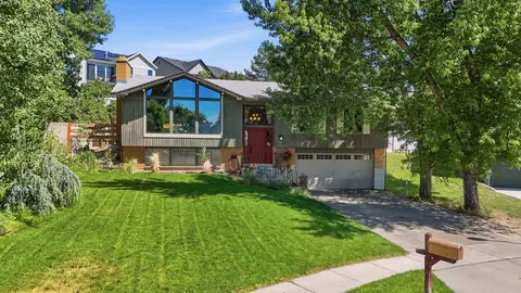 8555 S Grambling Way, Sandy, UT 84094