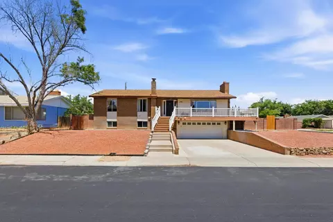 2496 Crestview Dr, Santa Clara, UT 84765