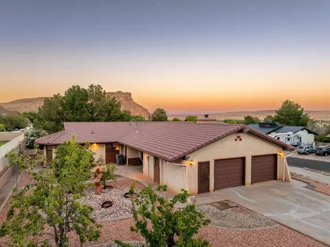1230 W Escalante Dr, Saint George, UT 84790