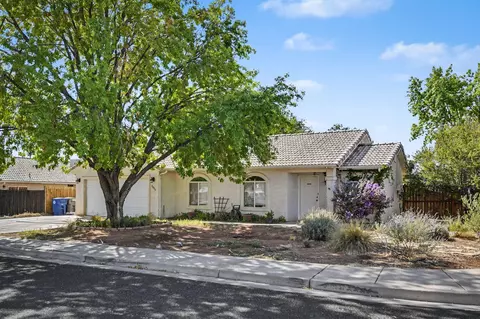 Exterior - 2804 E 350 N, Saint George, UT 84790 photo 2 of 3