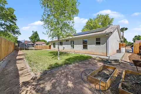 Exterior - 2804 E 350 N, Saint George, UT 84790 photo 3 of 3