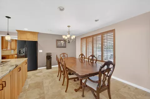 Dining - 563 E 350 N, Bountiful, UT 84010 photo 2 of 2