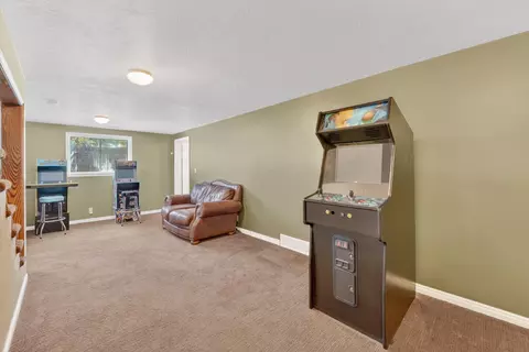 Entry Way - 563 E 350 N, Bountiful, UT 84010 photo 4 of 5