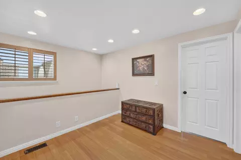 Entry Way - 563 E 350 N, Bountiful, UT 84010 photo 1 of 5