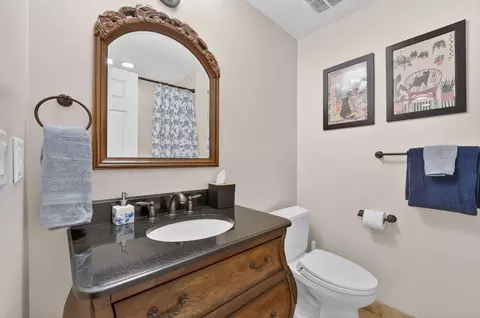 Bath - 563 E 350 N, Bountiful, UT 84010 photo 1 of 5