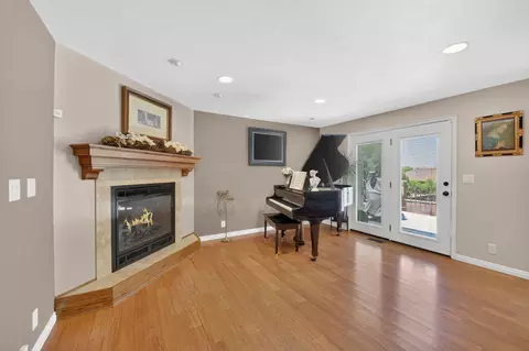 Living - 563 E 350 N, Bountiful, UT 84010 photo 2 of 2