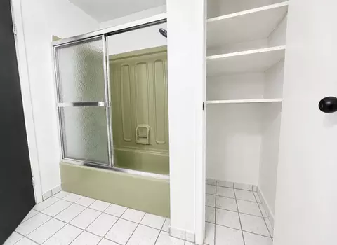 Bath - 107 E Main St, Summit, UT 84772 photo 1 of 4