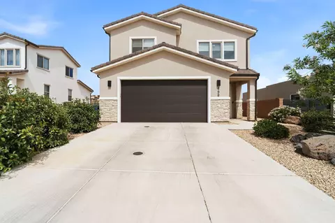 498 N 680 W, Hurricane, UT 84737