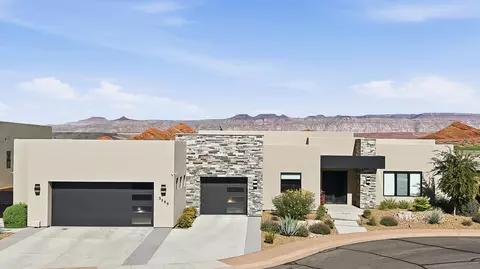 3289 S Drifting Dunes Ln, Hurricane, UT 84737