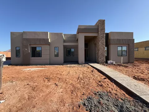 564 W 80 S, Ivins, UT 84738