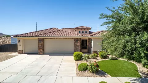 Exterior - 956 E Roadrunner Dr, Washington, UT 84780 photo 2 of 12