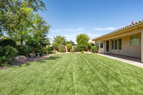 Exterior - 956 E Roadrunner Dr, Washington, UT 84780 photo 8 of 12