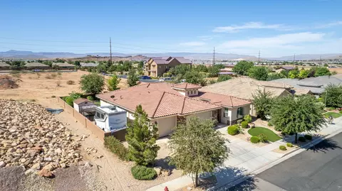 View/Area - 956 E Roadrunner Dr, Washington, UT 84780 photo 2 of 8