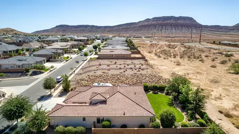 View/Area - 956 E Roadrunner Dr, Washington, UT 84780 photo 6 of 8