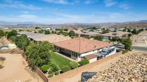 View/Area - 956 E Roadrunner Dr, Washington, UT 84780 photo 3 of 8