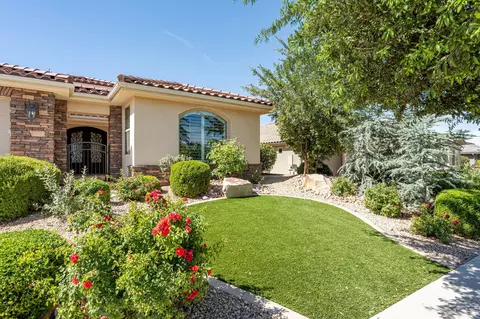 Exterior - 956 E Roadrunner Dr, Washington, UT 84780 photo 3 of 12